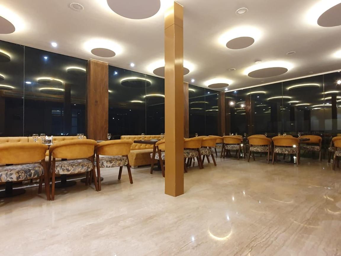 The Moziac Hotel Gwalior Exterior photo