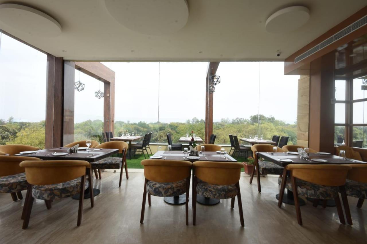 The Moziac Hotel Gwalior Exterior photo